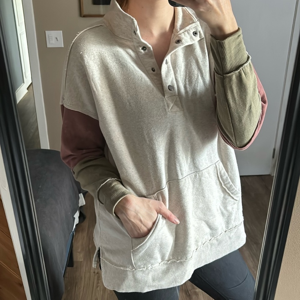 Maurice’s Tri Color Lounge Sweatshirt